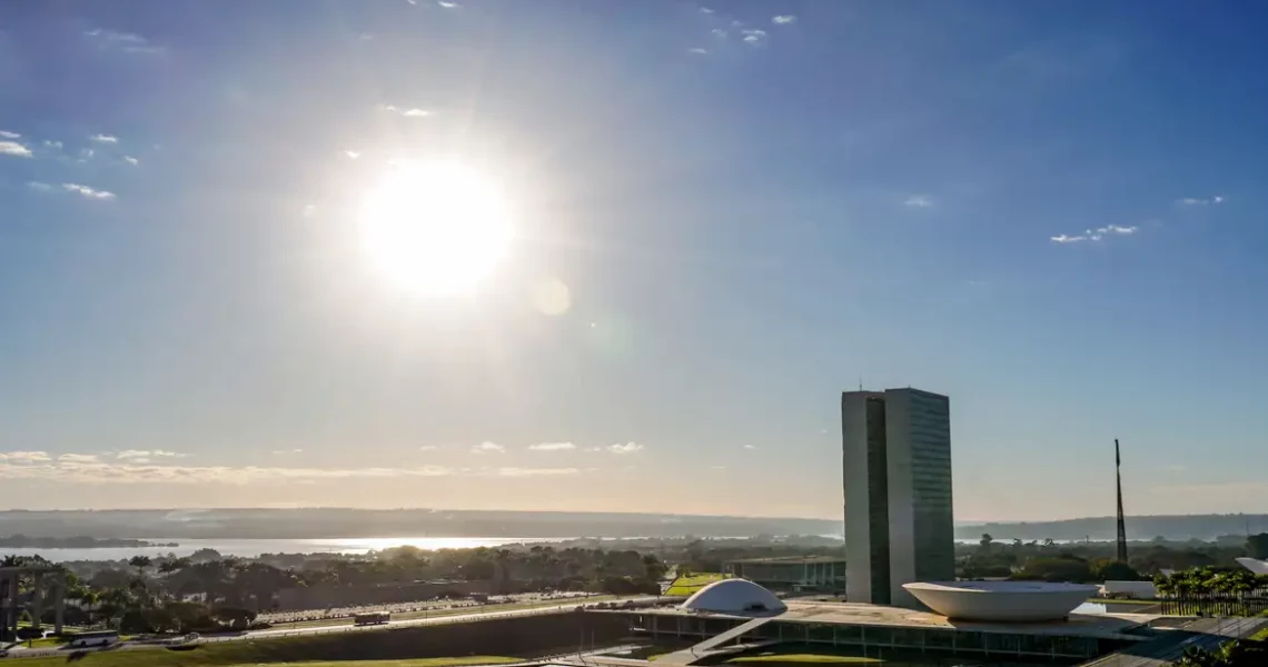 Congresso vota nesta semana fim da escala 6×1 e “taxa das blusinhas”