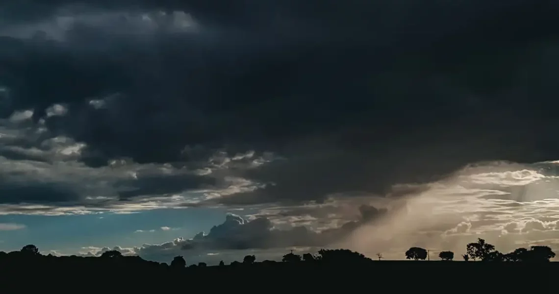 Rio Grande do Sul terá chuva intensa e ventos de até 100 km/h