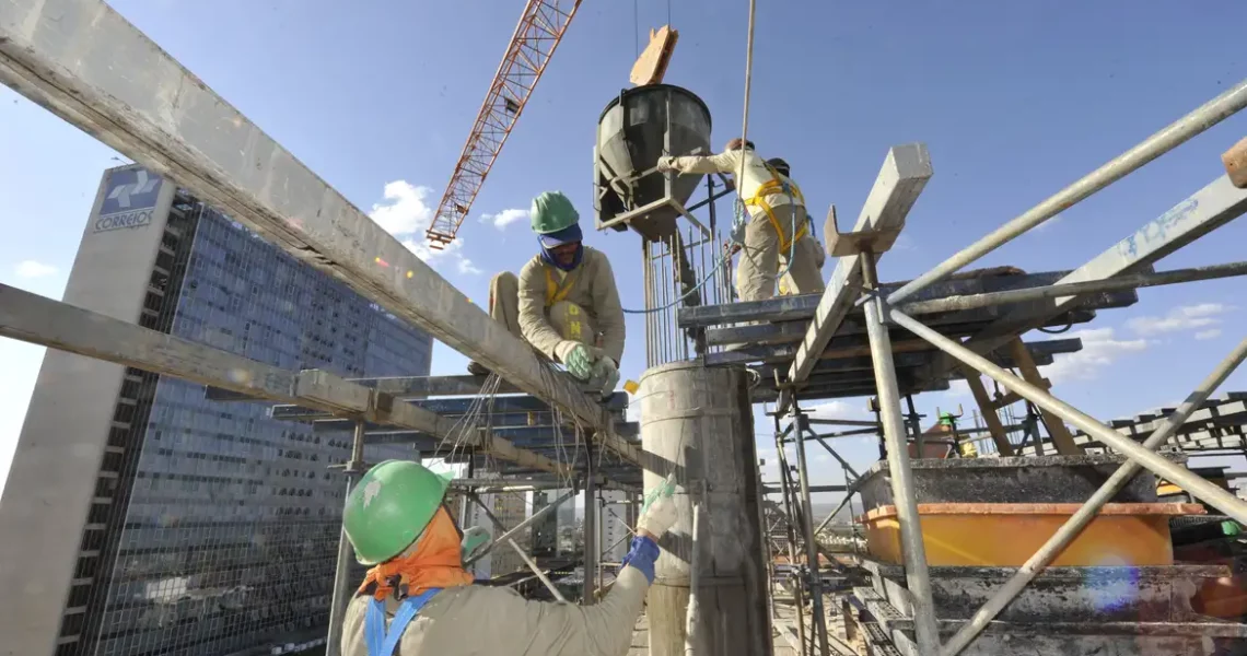 Brasil cria 165,8 mil postos de trabalho em agosto, aponta Caged