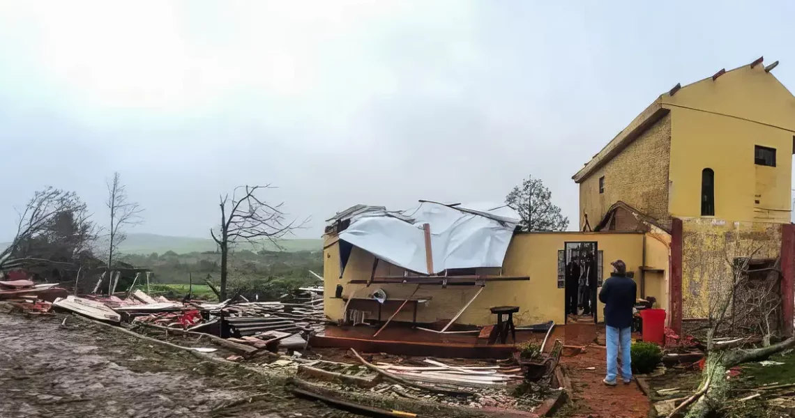 Inmet lança alerta de ciclone extratropical na Região Sul esta noite
