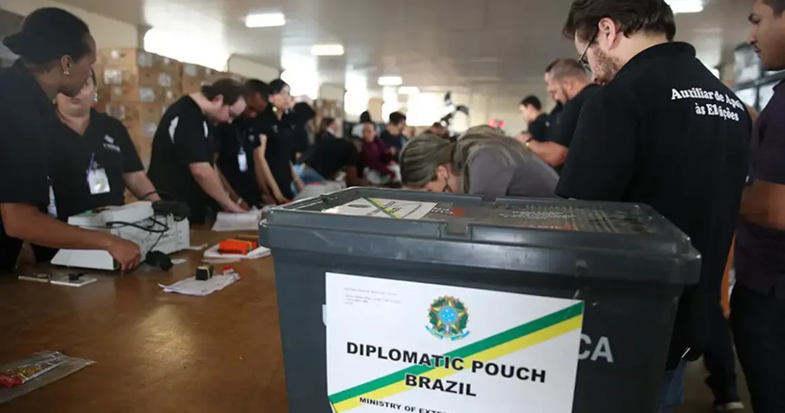 Quase 1 milhão de brasileiros no exterior poderão votar nas eleições