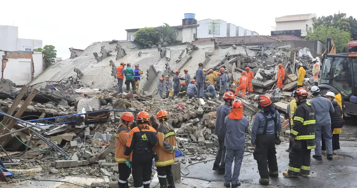 Chuvas deixam ao menos oito mortos na Grande São Paulo