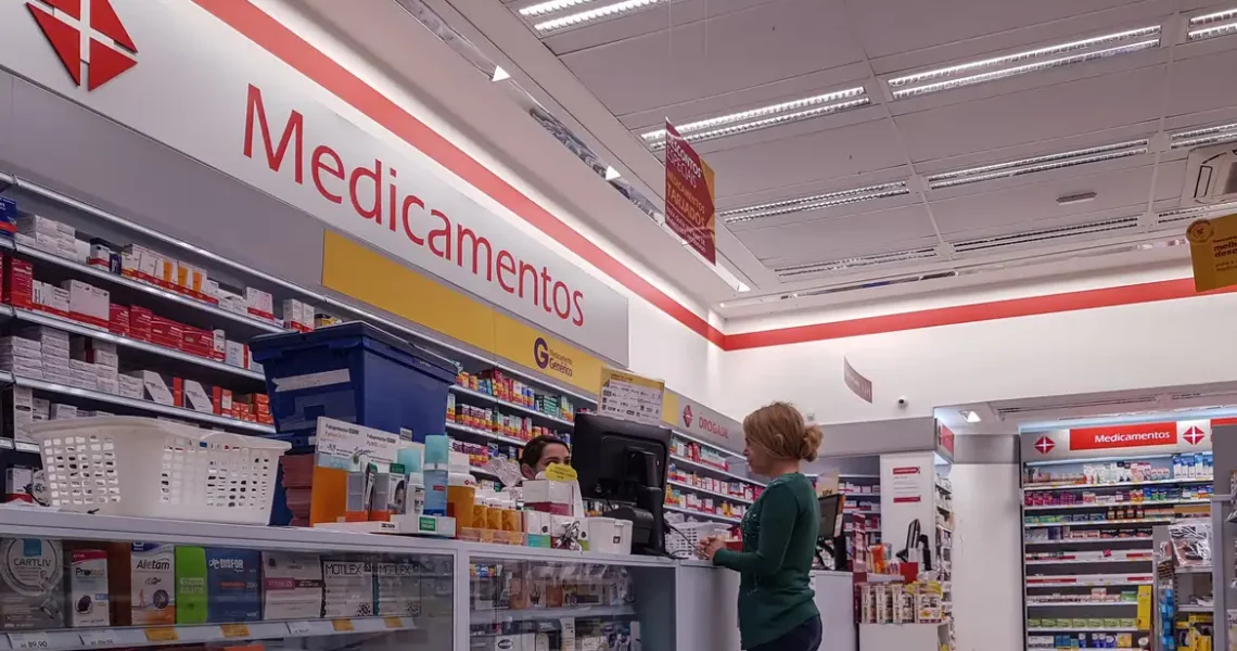 Mudanças na emissão e no controle de receitas médicas entram em vigor