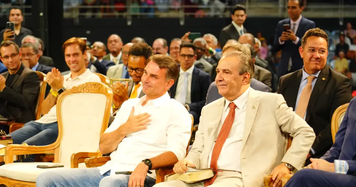 Flávio passa domingo reunido com prefeitos e vereadores de São Paulo