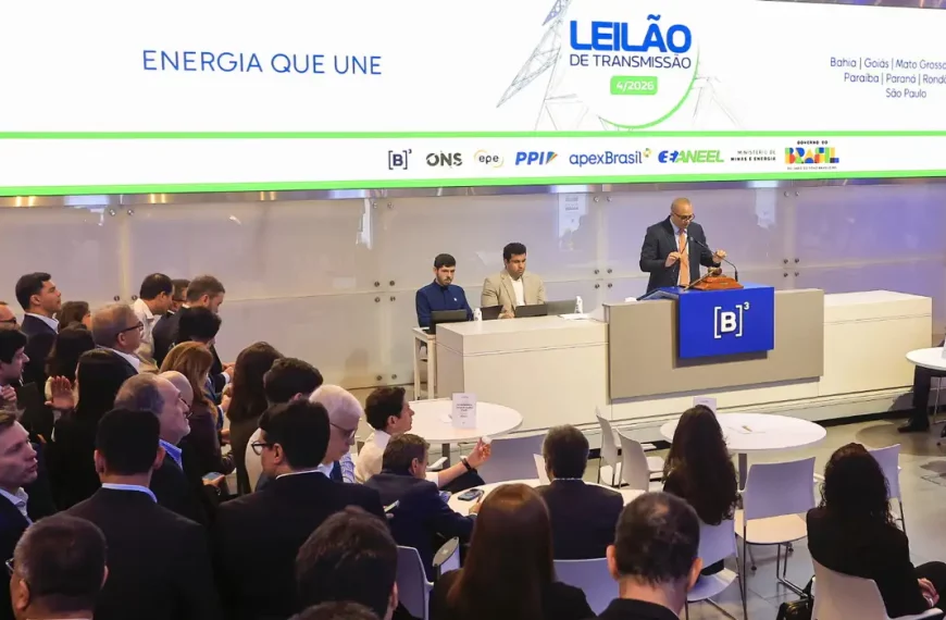 Com muita disputa, Aneel leiloou oito lotes de transmissão de energia