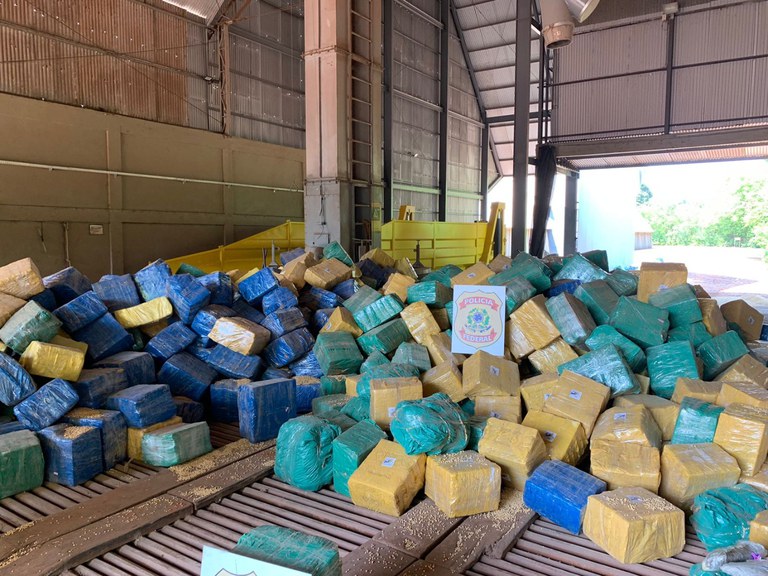 Polícia Federal apreende aproximadamente 20 toneladas de maconha no Paraná