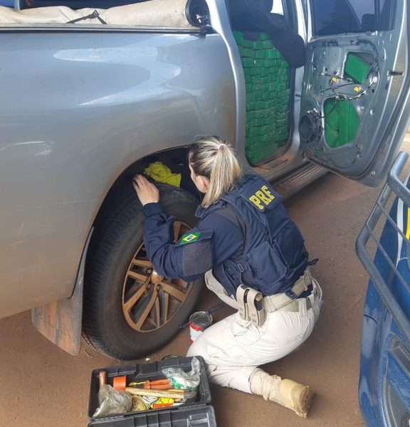 PRF prende pai e filho transportando R$ 1,5 milhões em drogas