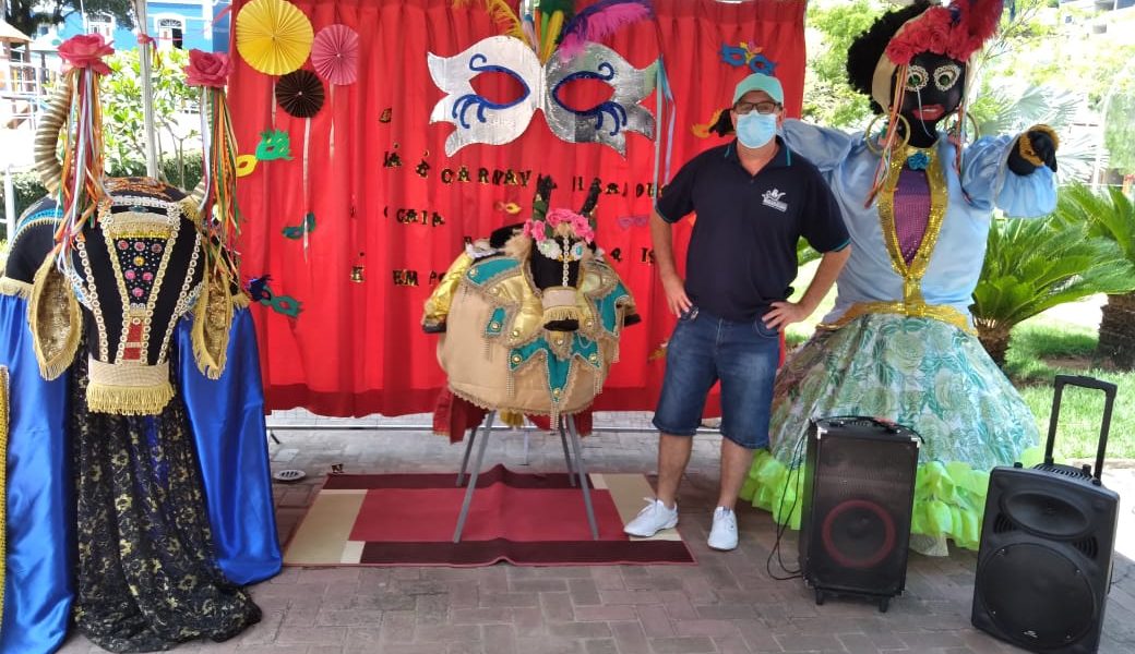 Exposição do Bloco Boi Bumbá na Praça Santa Rita