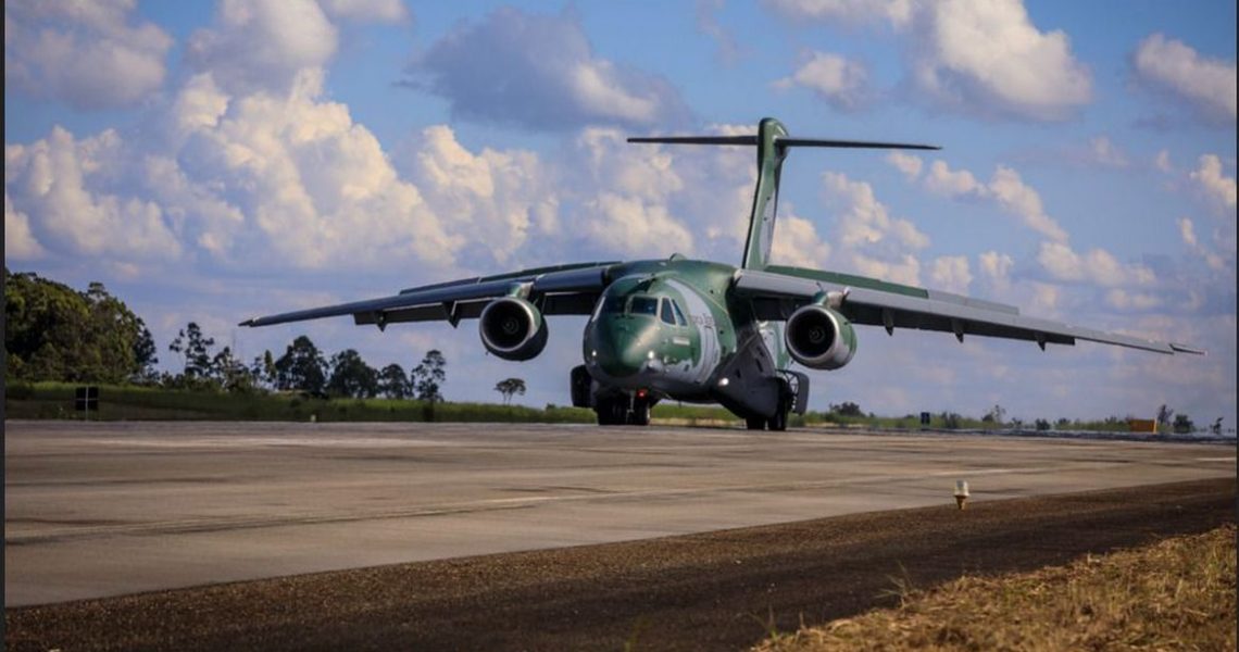 FAB coloca aviões de prontidão para retirada de brasileiros da Ucrânia