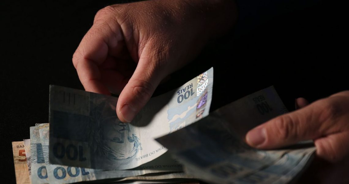 Nascidos de 1968 a 1983 podem sacar valores esquecidos