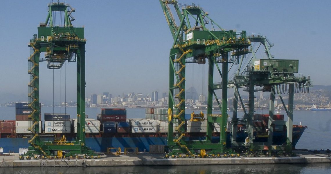 Balança comercial registra superávit de US$ 8,1 bilhões em abril