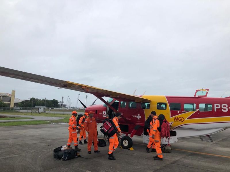 Bombeiros de Minas Gerais atuam em força-tarefa de resgate e salvamento no Recife