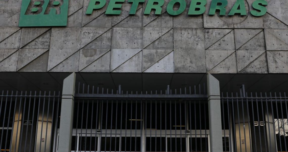Petrobras aprova nova diretriz de formação de preços dos combustíveis