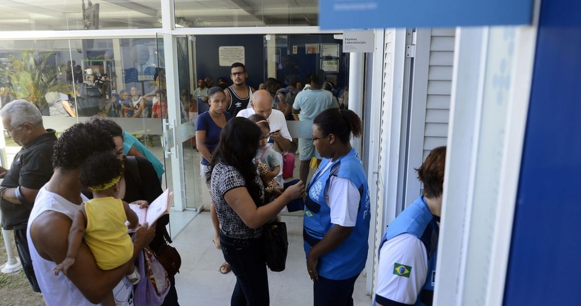 Gripe se aproxima da covid-19 como principal causadora de SRAG