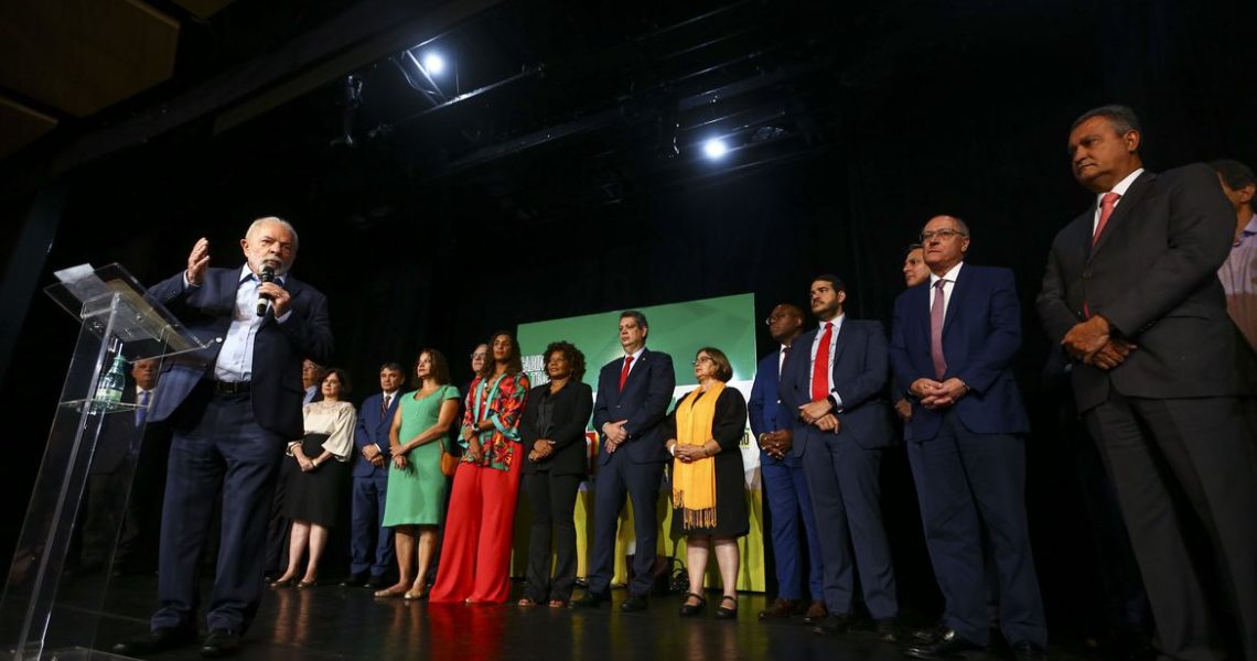 Presidente eleito Lula anuncia mais 16 ministros da futura gestão