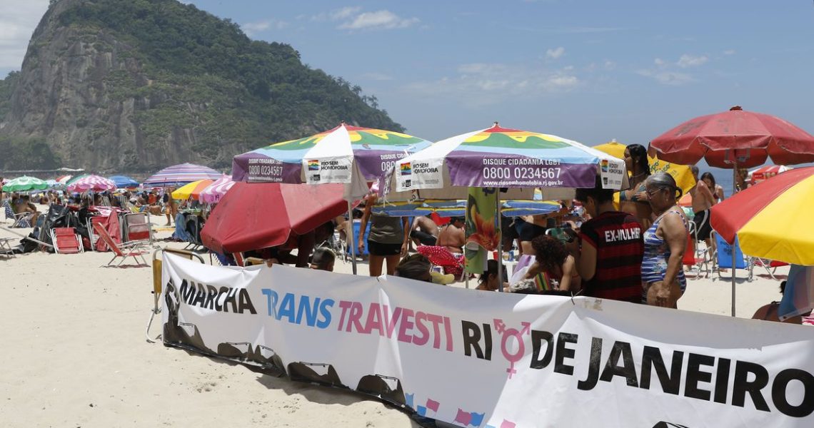 Ato reivindica direito de pessoas trans existirem em todos lugares