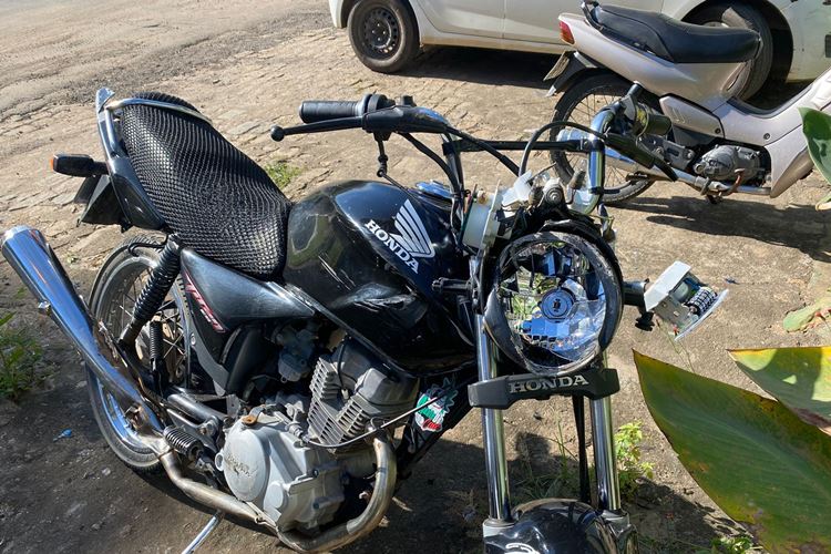 Acidente envolvendo três motocicletas na BR-116 na entrada do bairro Gaspar deixa um homem ferido