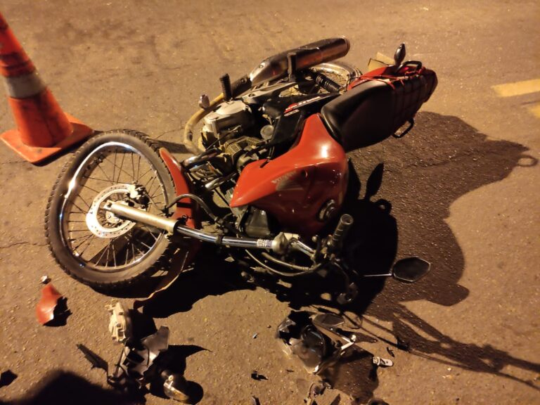 Motociclista fica gravemente ferido após colidir com ônibus coletivo na BR-356 próximo ao Vitrines