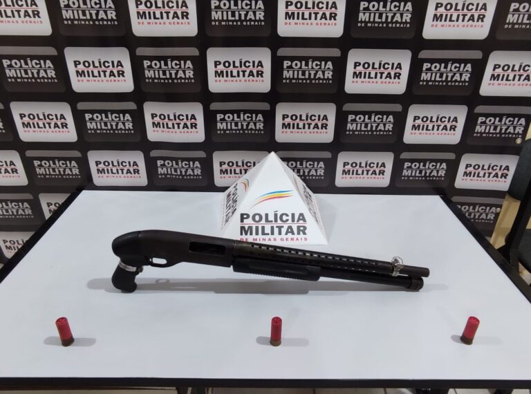 Muriaé: Jovem é preso com espingarda calibre 12 no bairro Aeroporto