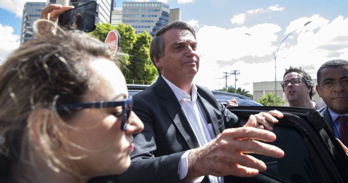 STF tira sigilo de operação de fraude em cartão de vacina de Bolsonaro