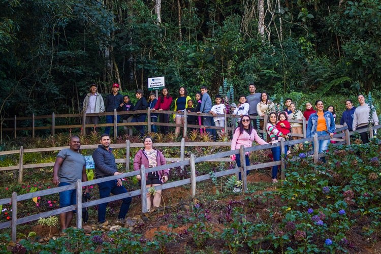 Alunos se conectam com a natureza e exploram lindas paisagens em Miradouro