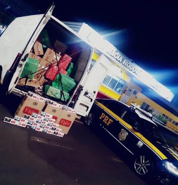 Após tentativa de fuga, PRF prende motorista transportando cerca de 50 mil maços de cigarros contrabandeados