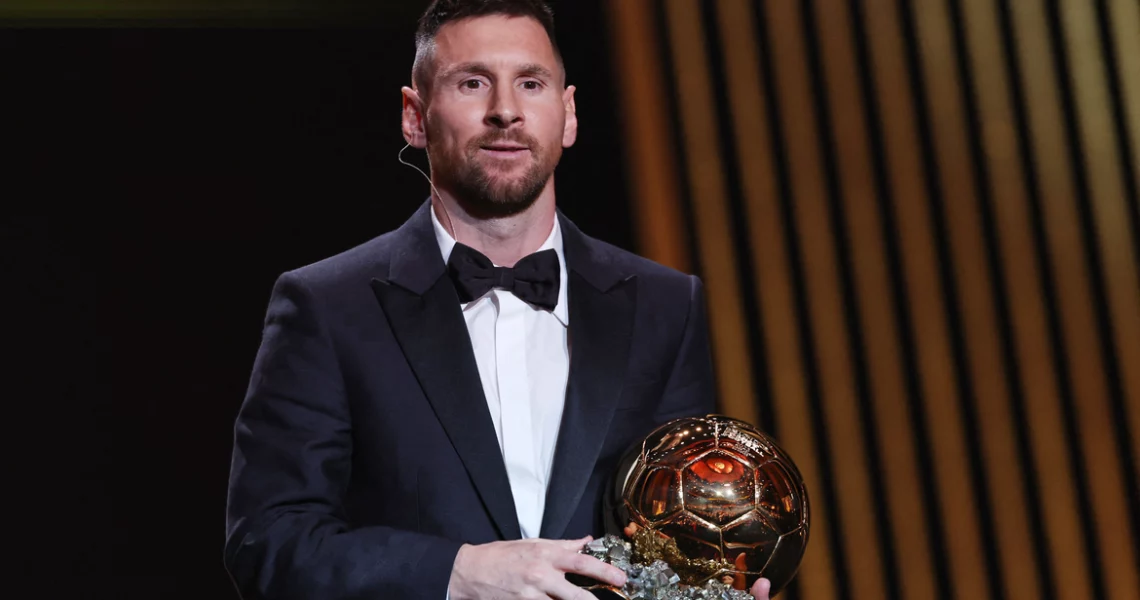 Messi conquista Bola de Ouro da France Football pela oitava vez