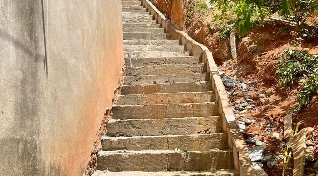 Prefeitura de Miradouro finaliza obra do escadão “Pedro Fava”