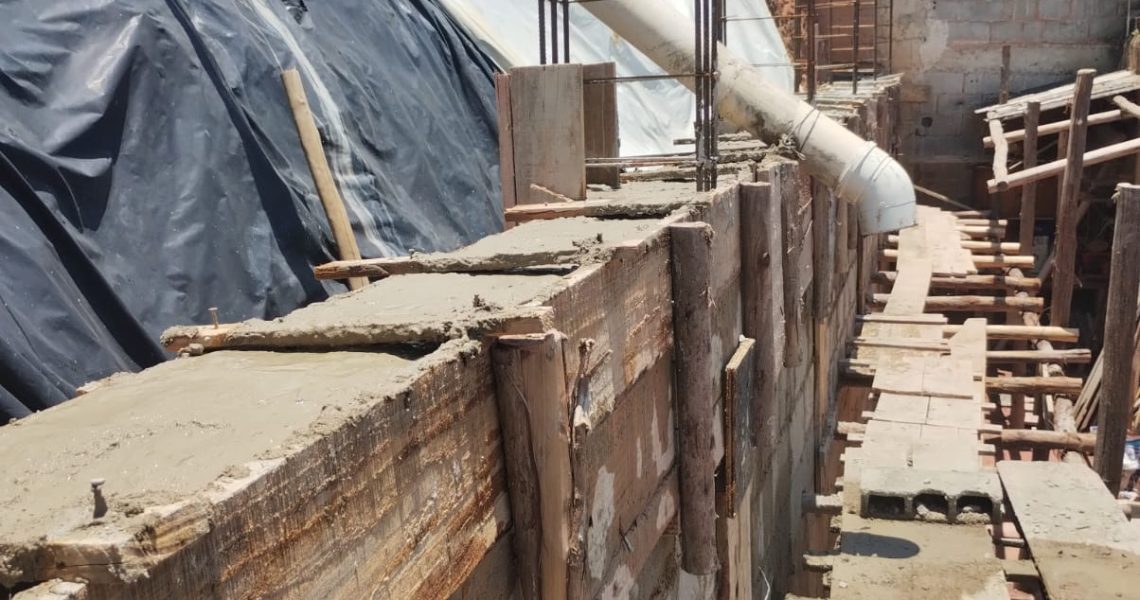 Construção de Muro no Bairro do Cruzeiro segue em andamento