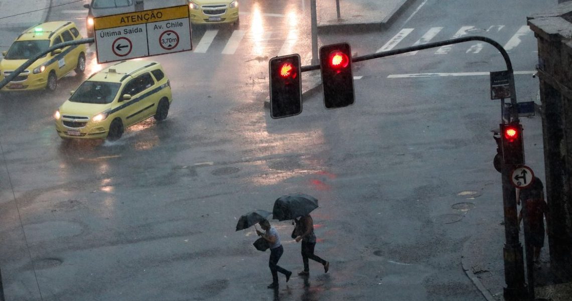 Fim de semana terá temporais e ventos fortes no Sudeste e Centro-Oeste