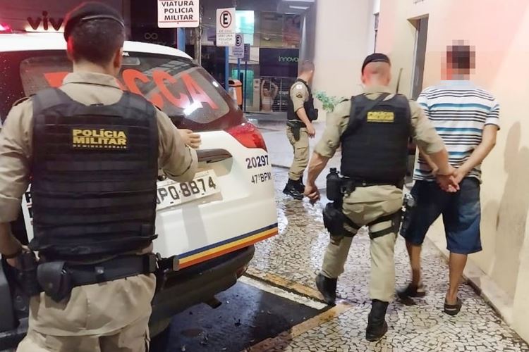 Muriaé: Homem é preso no Centro por tráfico de drogas