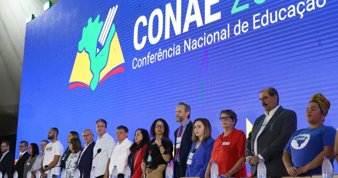 Conferência no DF vai orientar plano de educação, diz ministro