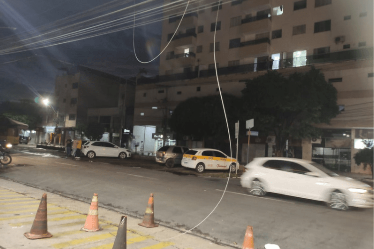 Vento forte causa transtorno e deixa parte da região da Armacão sem energia elétrica