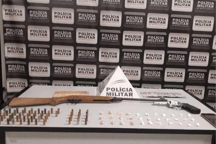 Muriae: Jovem é preso com arma, drogas e munições no Bairro Padre Thiago