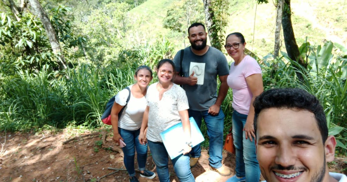 Moradores do Morro do Céu recebem visita de profissionais de Saúde