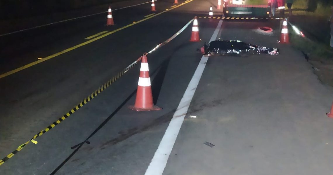 Atropelamento com vítima fatal no km 627 da BR-116, em Orizânia-MG