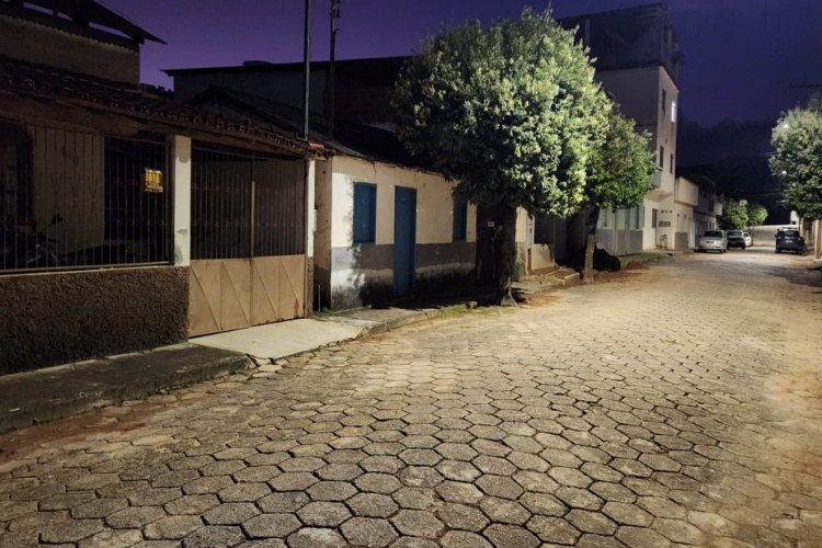 Homem é preso pela PM após esfaquear morador de São Francisco do Glória