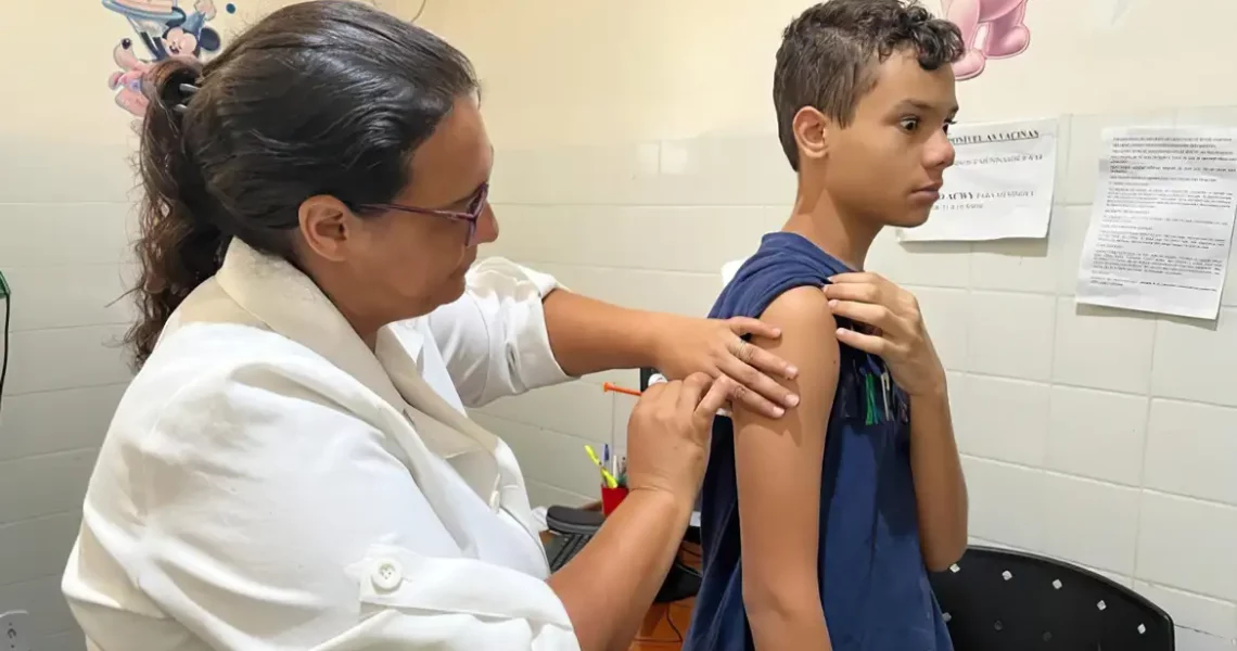 MG e SC contrariam ECA e não exigem vacinação para matrícula em escola