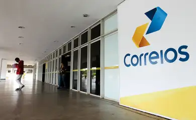 Correios atenderão a serviços da Caixa, como seguro-desemprego e FGTS