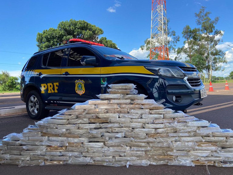 PRF apreende 201 Kg de cocaína em Terenos (MS)