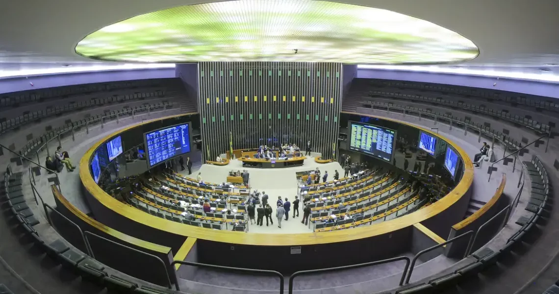 Câmara aprova novas regras para seguro obrigatório de veículos