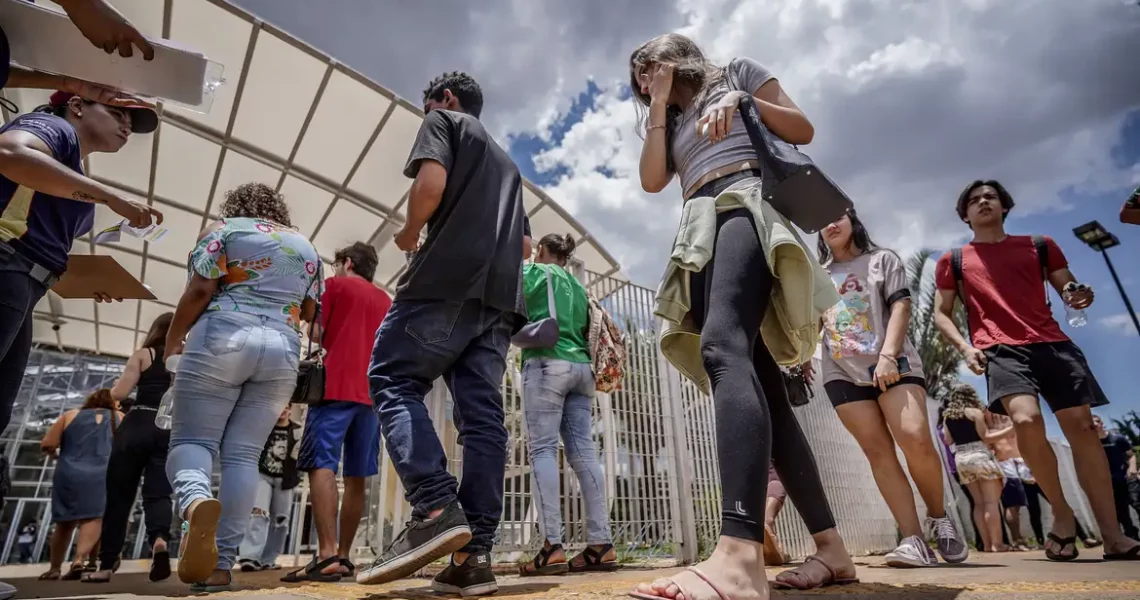 Provas do Enem 2024 serão em 3 e 10 de novembro; confira o cronograma