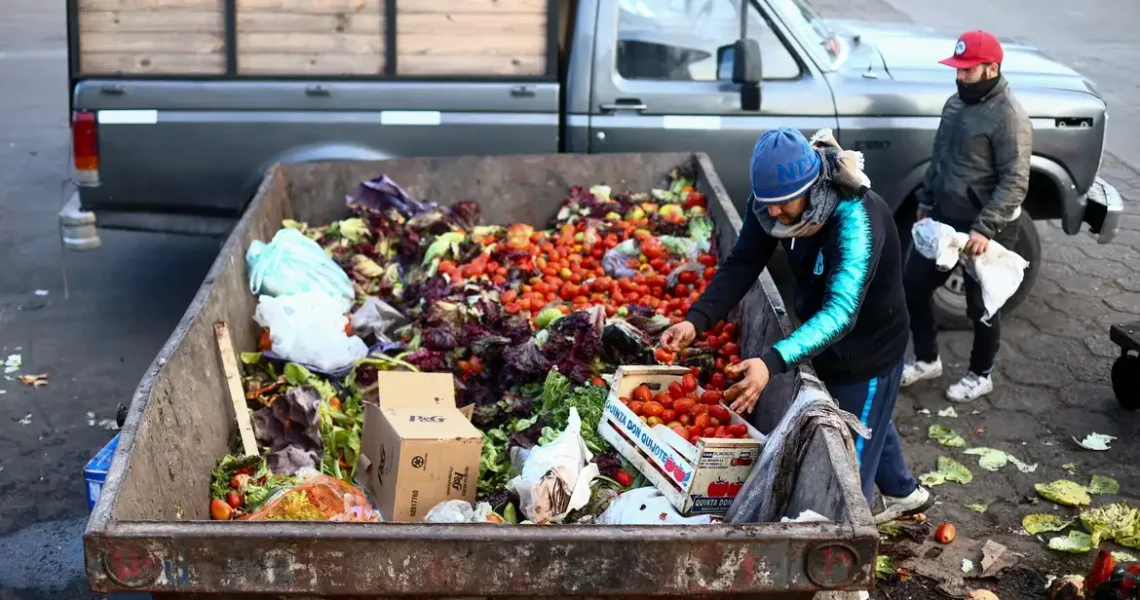 Falta de alimentos para restaurantes populares abre crise na Argentina Nos últimos dias, 32 comedores fecharam as portas
