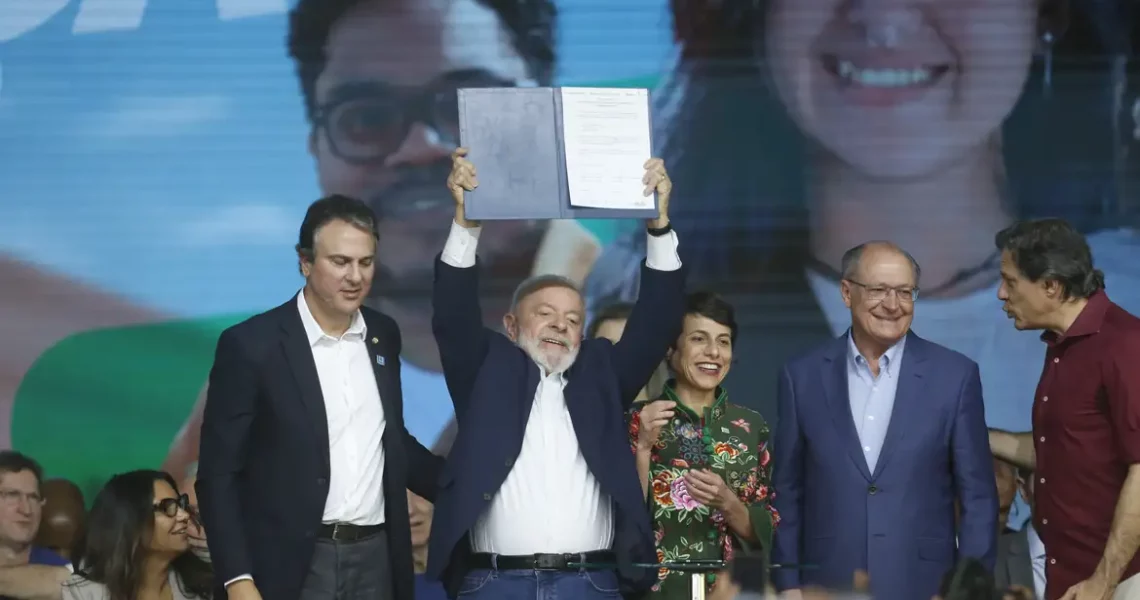 Lula anuncia investimentos para expansão de universidades em São Paulo