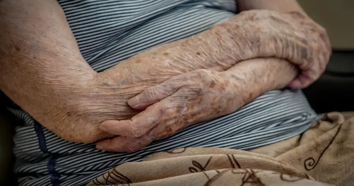 SUS terá primeiro medicamento para demência associada ao Parkinson
