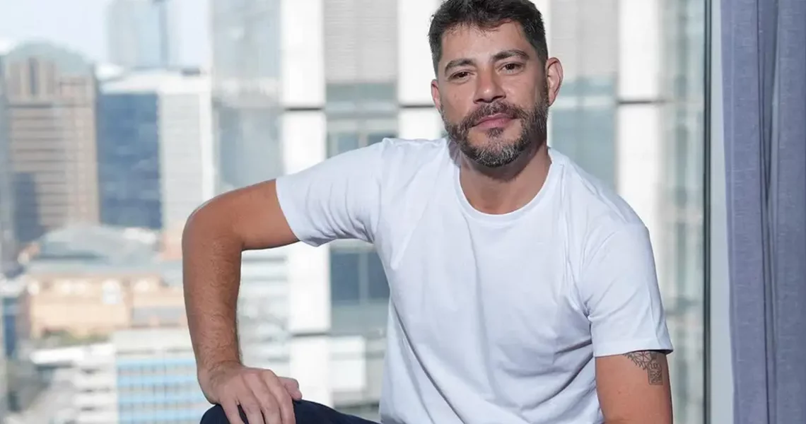 Saiba o que é doença de Crohn, que afeta o jornalista Evaristo Costa