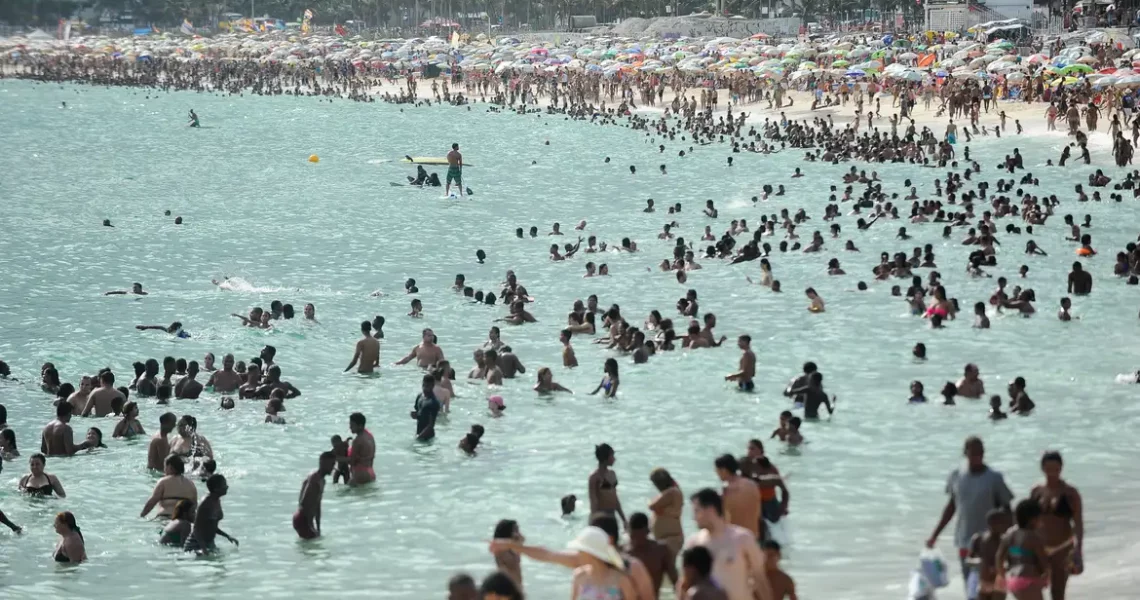Verão começa hoje e previsão é de menos chuvas na maior parte do país