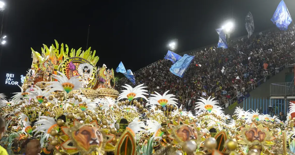 Beija-flor conquista o 15º título do carnaval do Rio de Janeiro