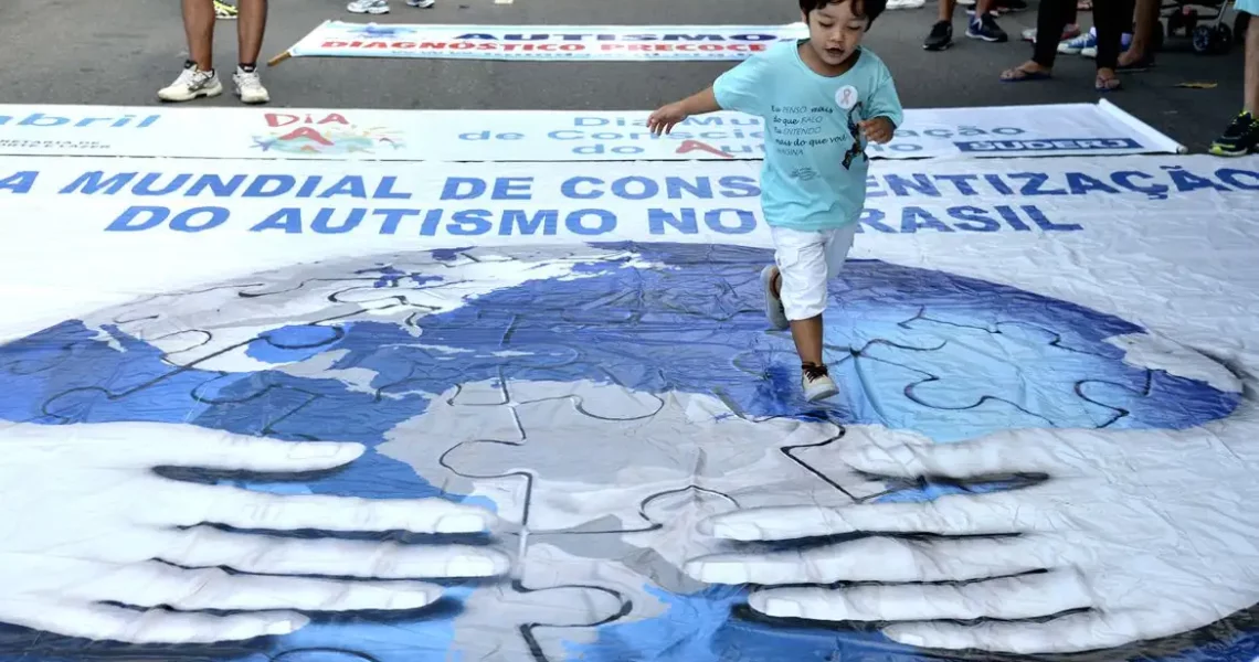 Detecção precoce do autismo ajuda na alfabetização e inclusão escolar