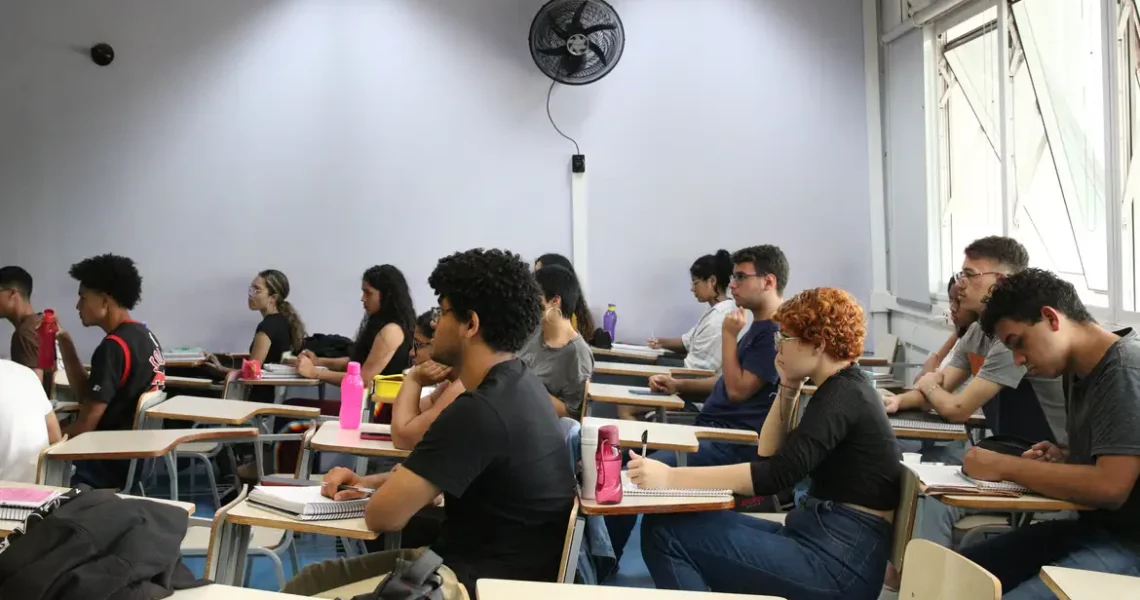 MEC abre inscrições para apoio e financiamento de cursinhos populares
